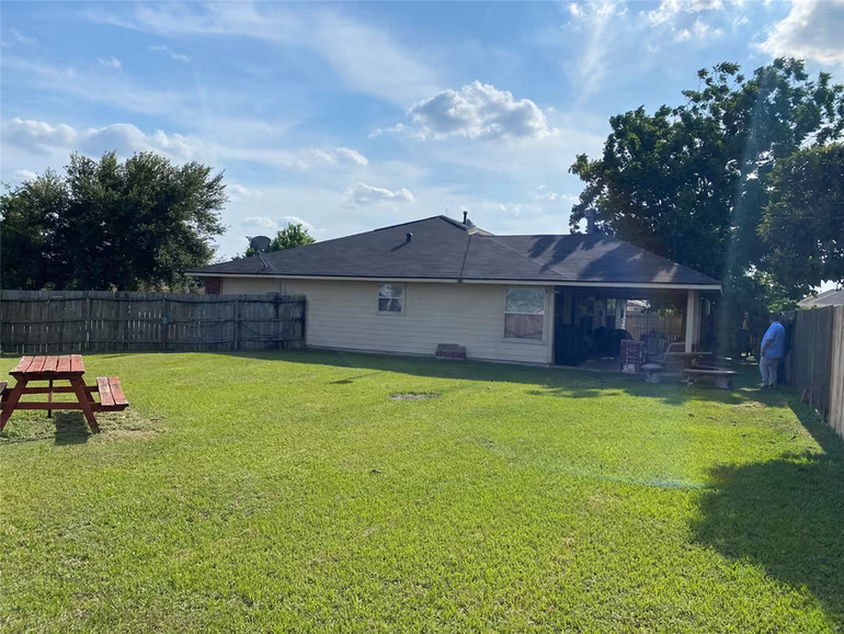Photo 6 of 7706 Cloverlake Court, Houston, TX