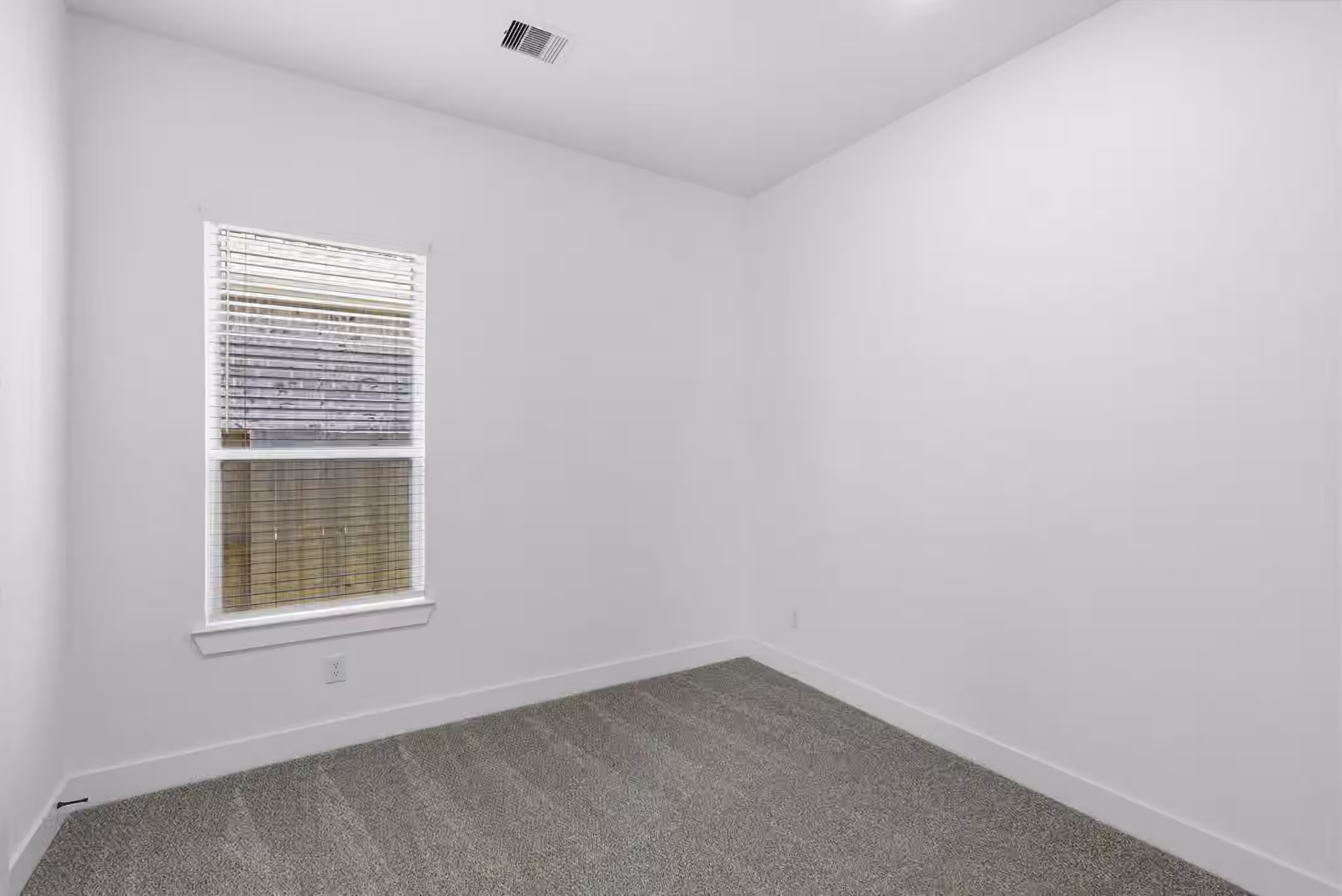 Photo 7 of 12214 Warbler Drive, Mont Belvieu, TX