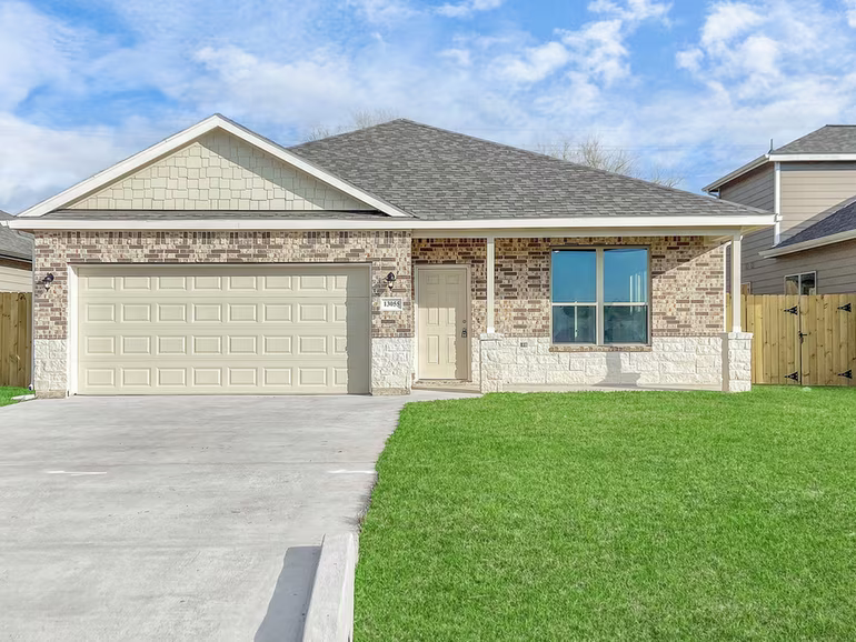 Photo 2 of 13055 Clearview Drive, Willis, TX