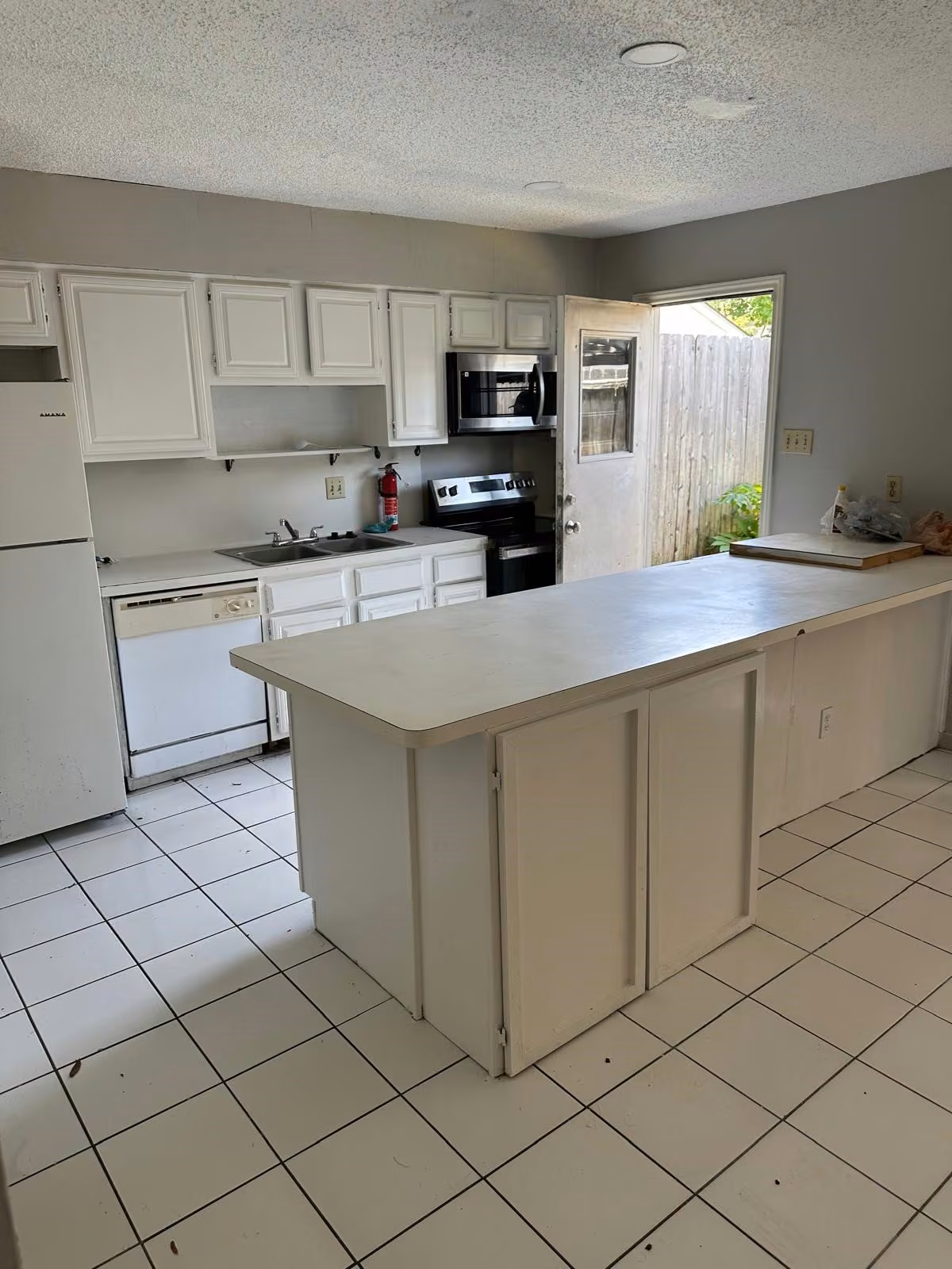 Photo 3 of 7945 Kendalia Drive, Houston, TX