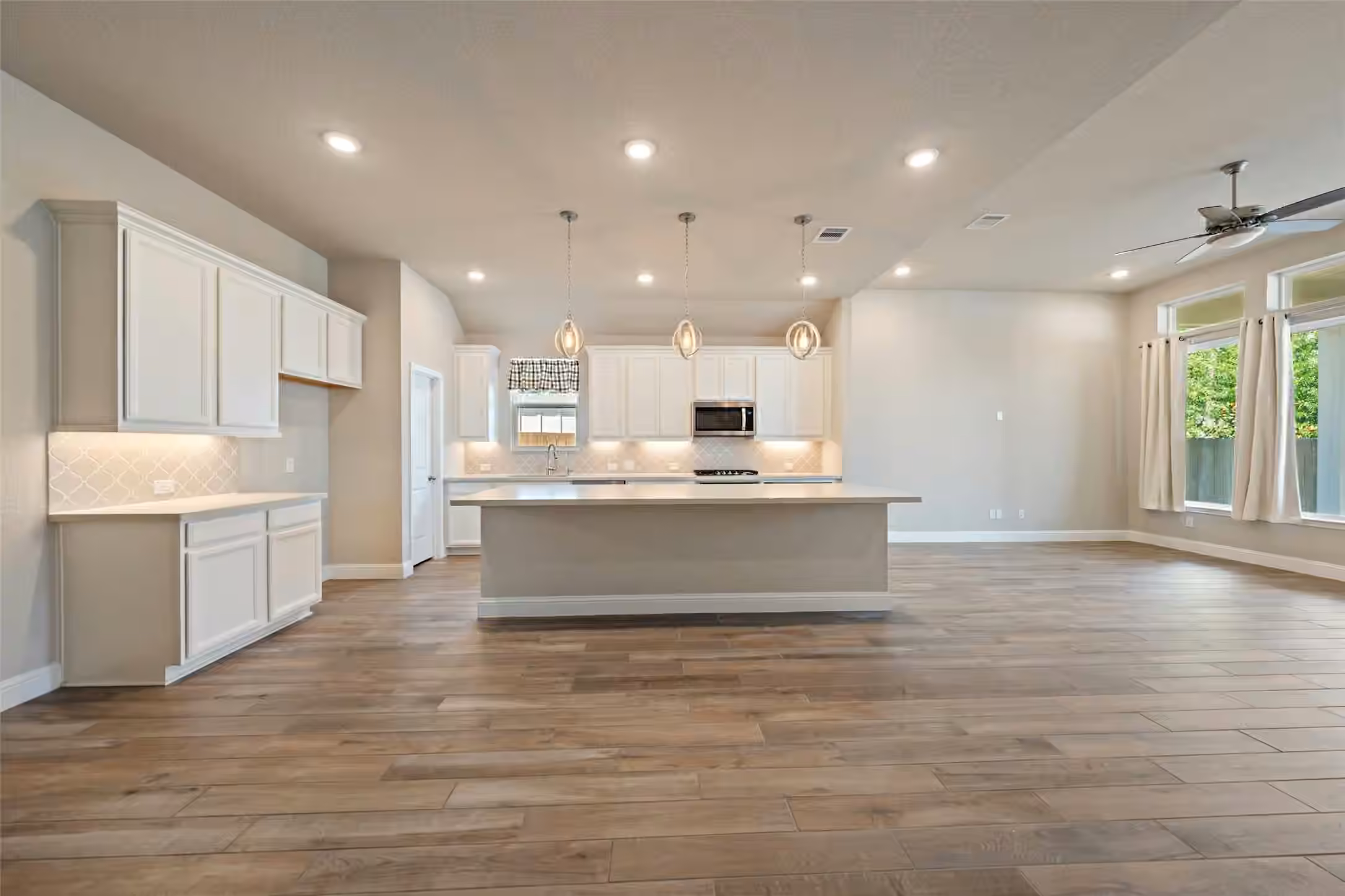 Photo 5 of 21335 Sierra Point Lane, Porter, TX