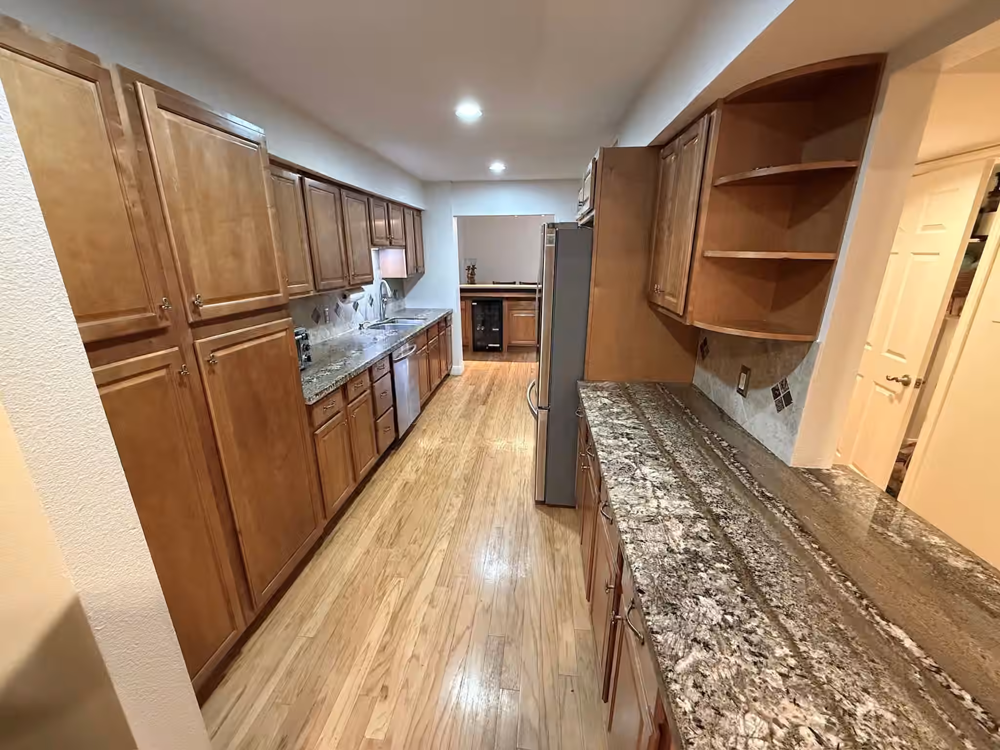 Photo 7 of 12975 Trail Hollow Dr Avenue, Houston, TX
