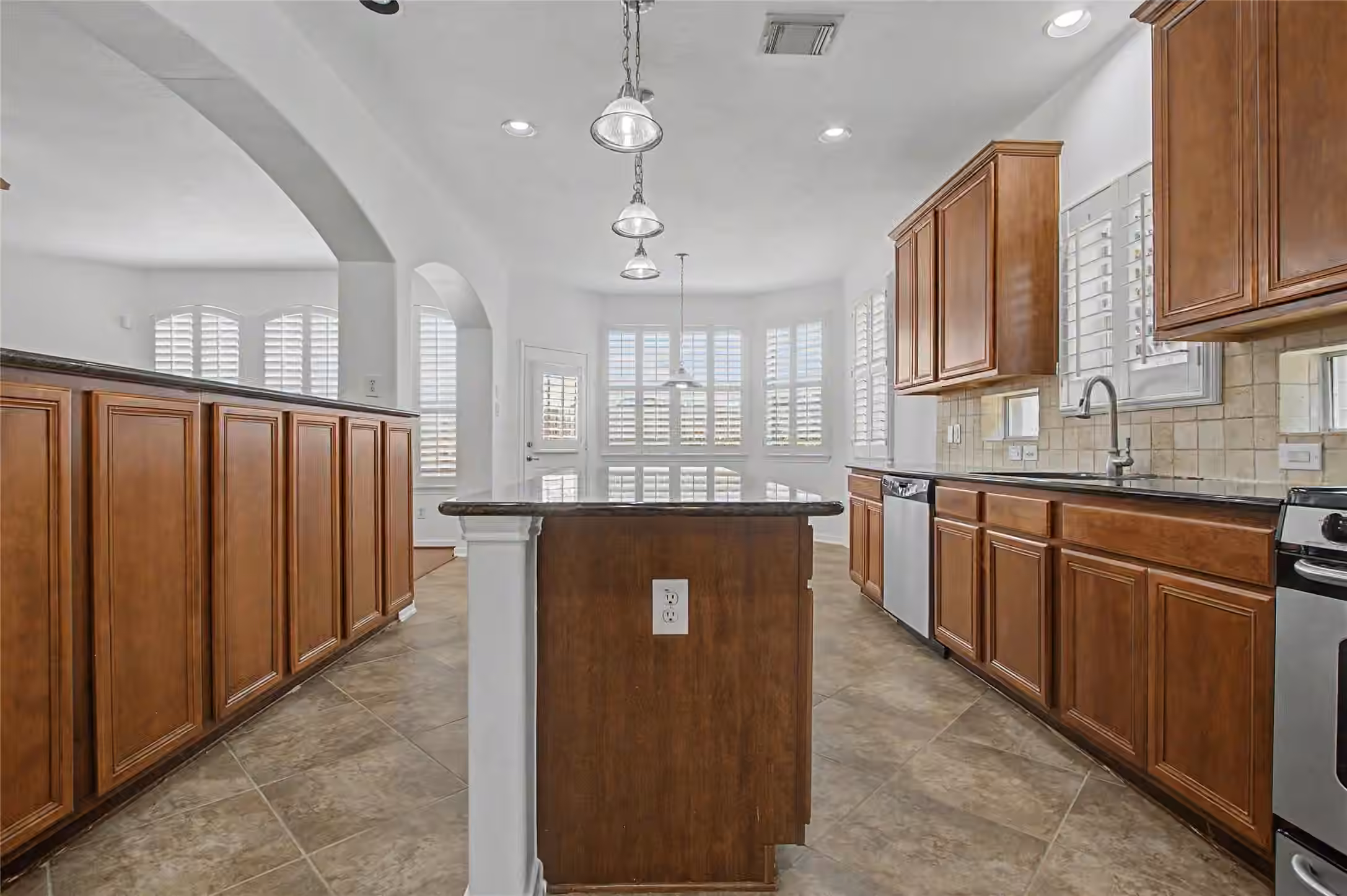 Photo 5 of 4114 Ferro Street, Stafford, TX