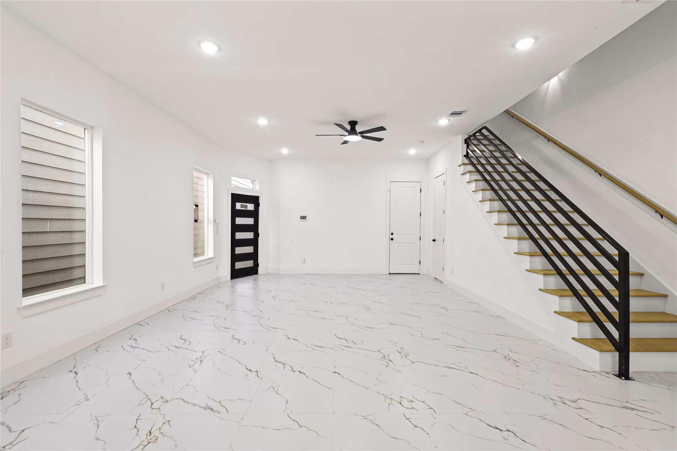 Photo 7 of 7717 Bowen Street, Houston, TX