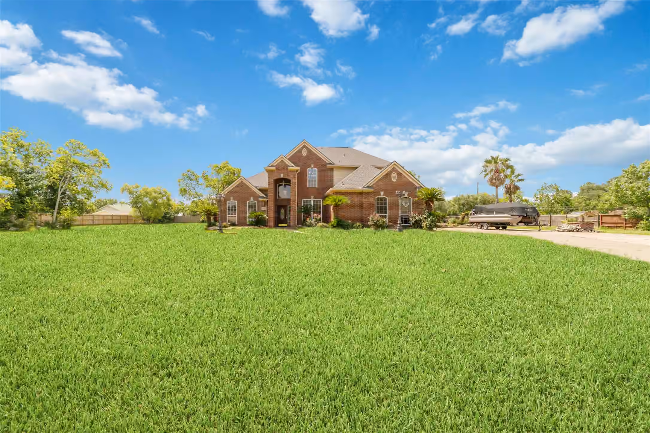 Photo 4 of 1513 County Road 149, Alvin, TX