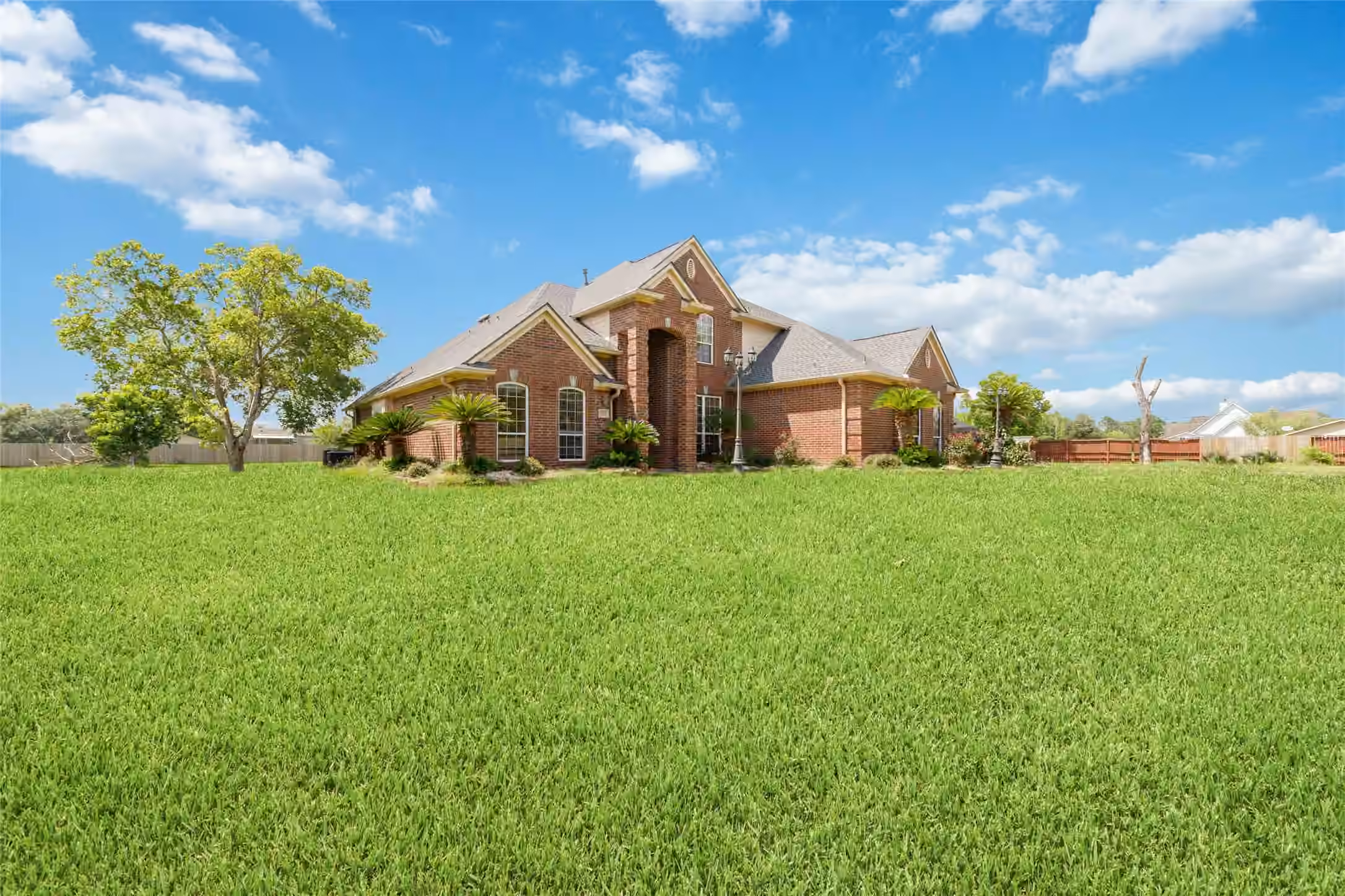Photo 5 of 1513 County Road 149, Alvin, TX
