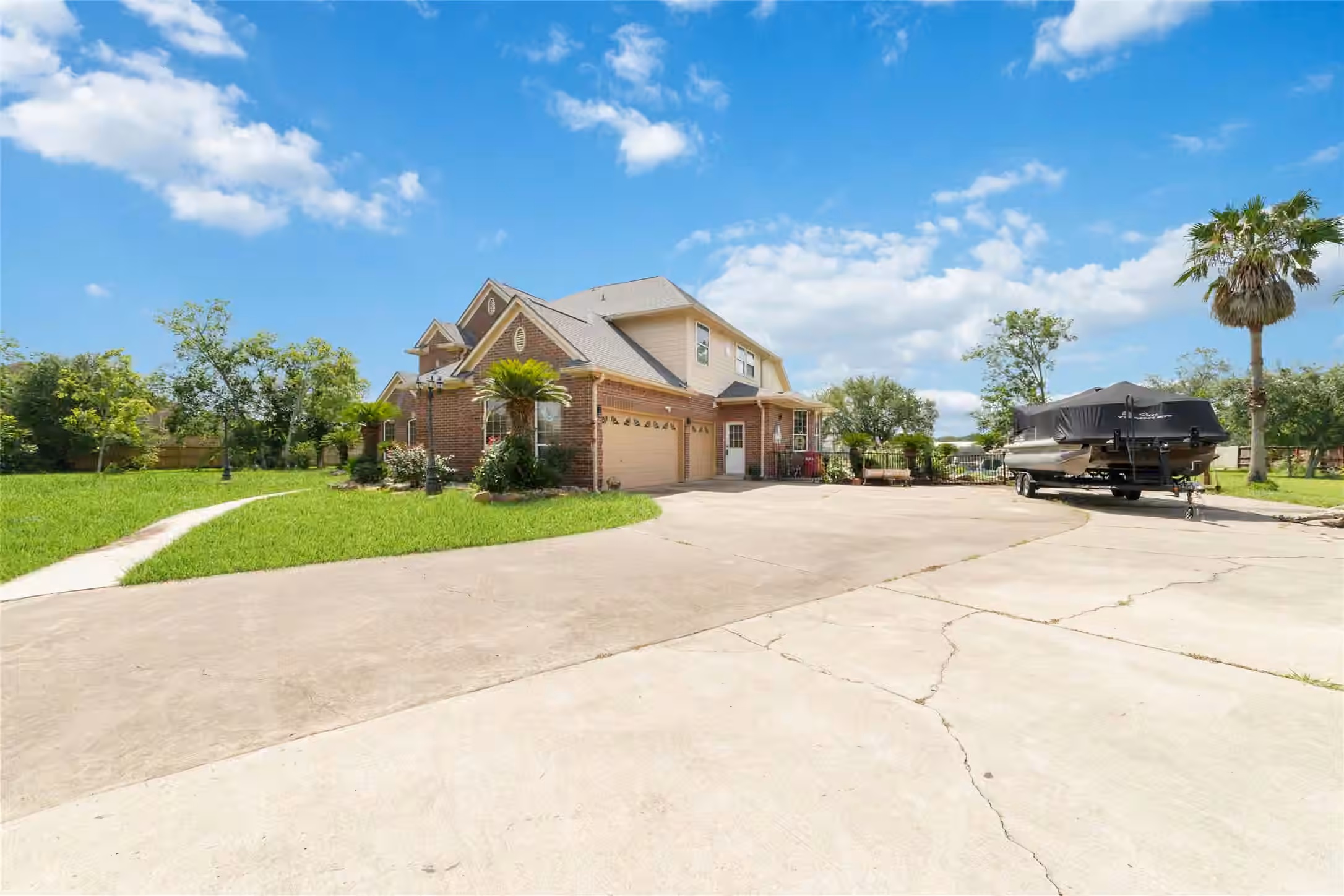 Photo 6 of 1513 County Road 149, Alvin, TX