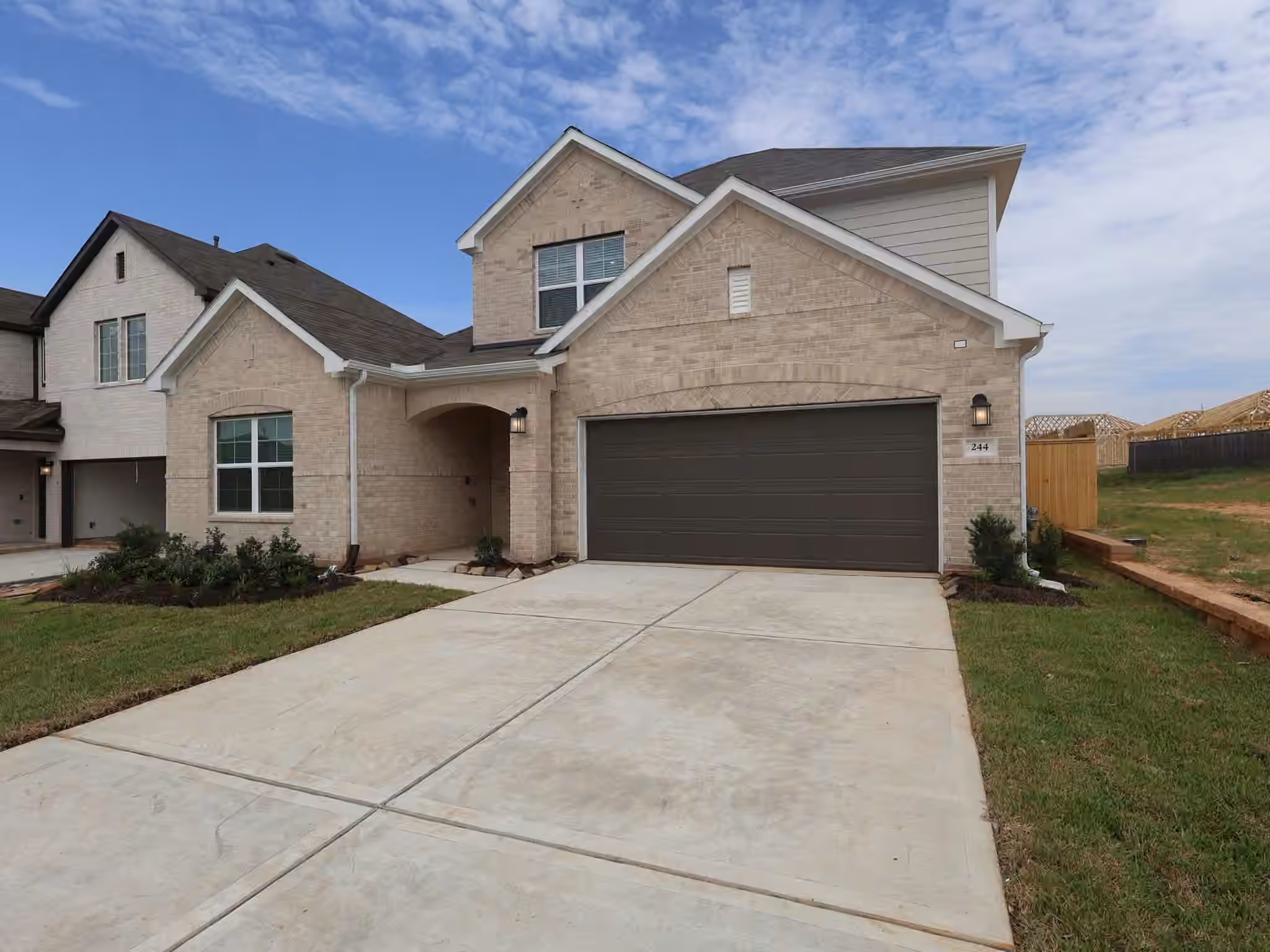 Photo 3 of 244 Draper Shadows Drive, Willis, TX