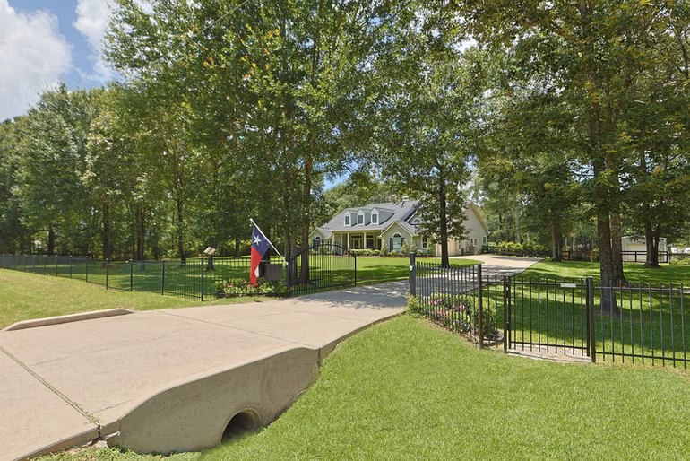 Photo 2 of 29470 Paint Lane, Waller, TX