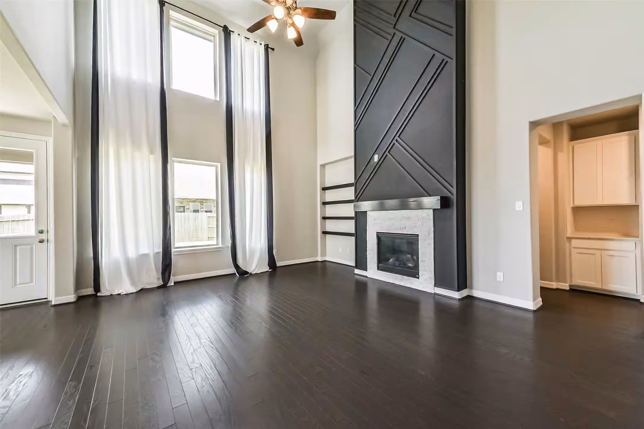 Photo 6 of 12615 Jetty Ridge Drive, La Marque, TX
