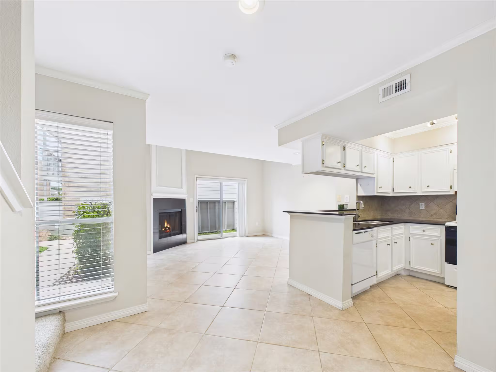Photo 5 of 260 El Dorado Boulevard 1807, Houston, TX
