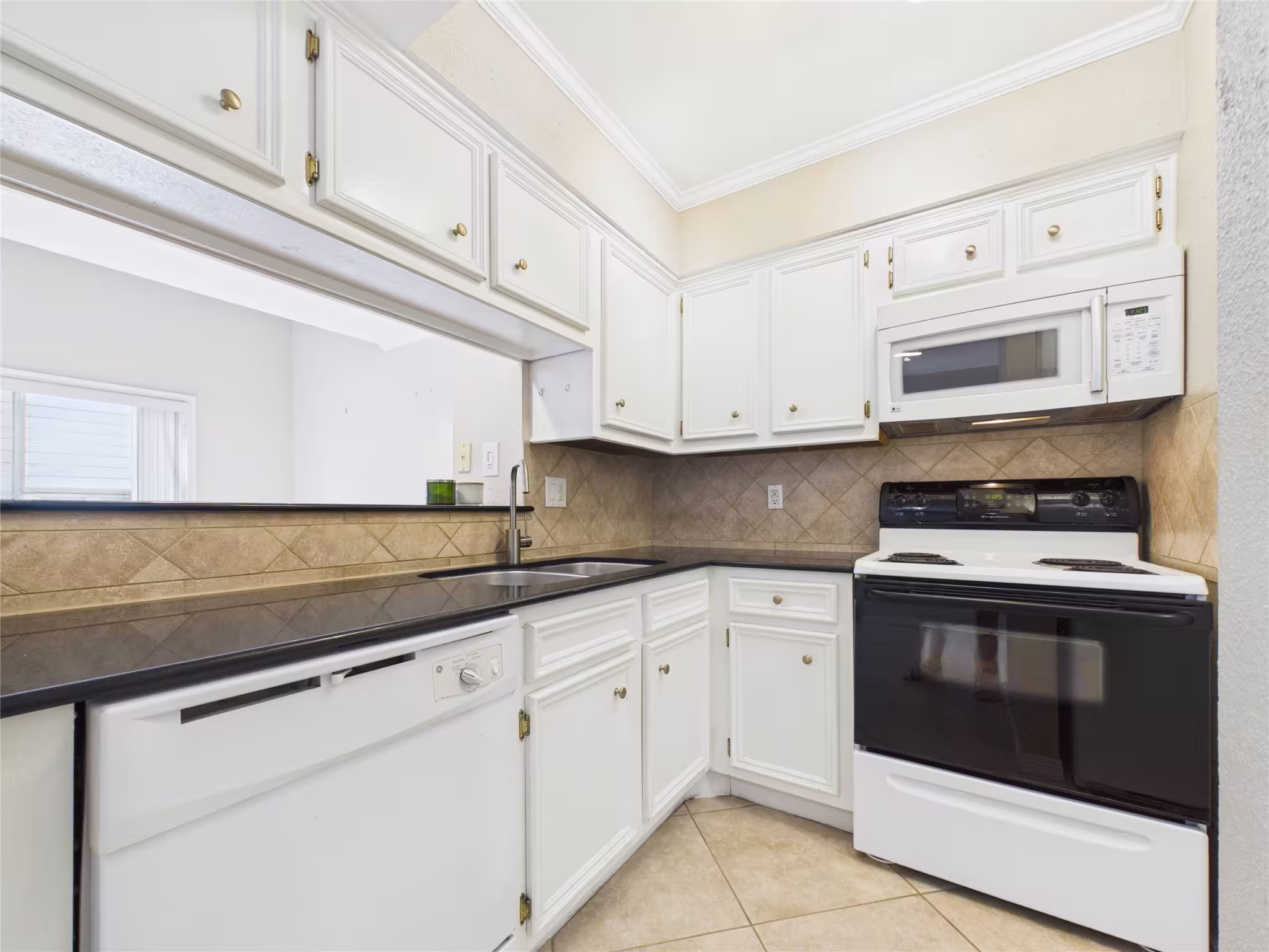 Photo 7 of 260 El Dorado Boulevard 1807, Houston, TX