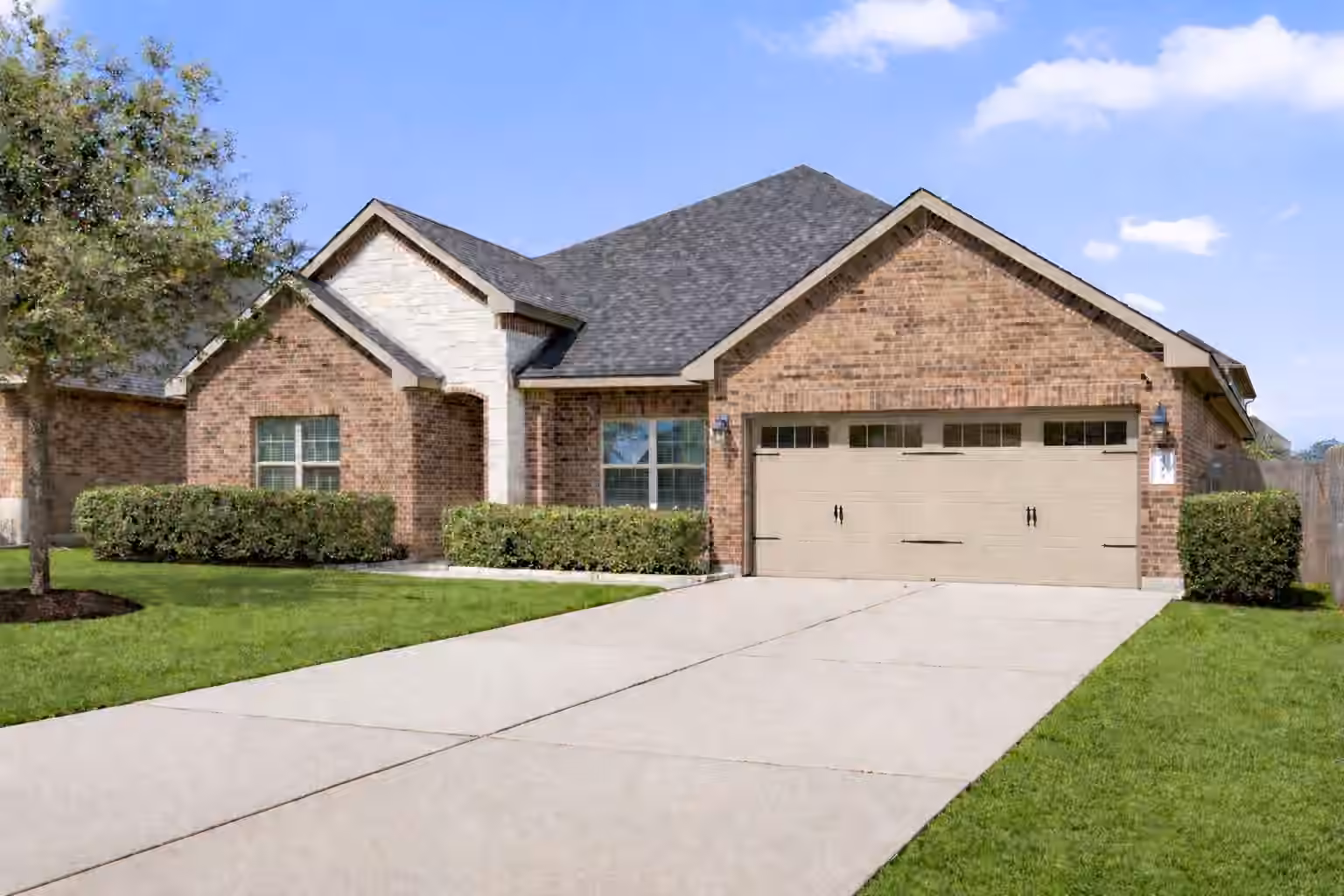 Photo 2 of 519 Yellow Bullhead Court, Rosenberg, TX
