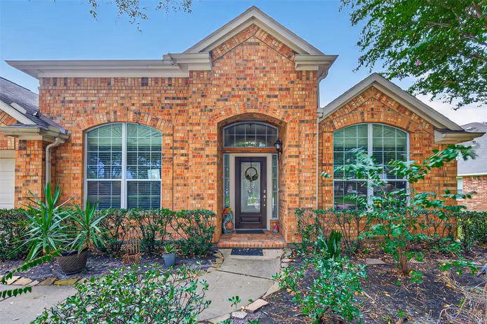 Photo 2 of 10422 Pavonia Drive, Houston, TX