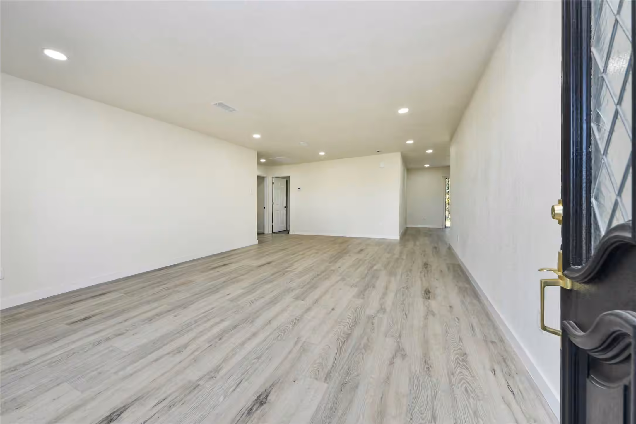 Photo 4 of 5442 Airport Boulevard, Houston, TX