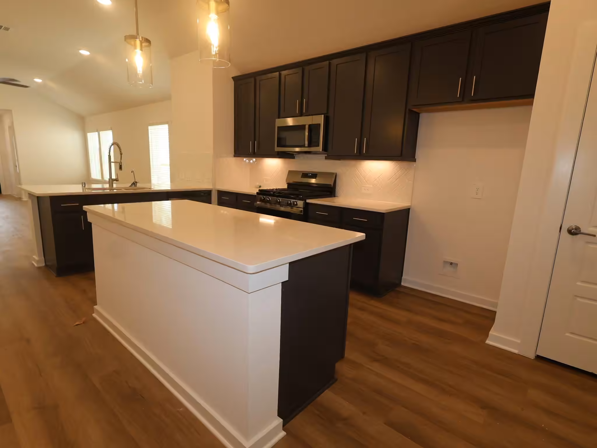 Photo 3 of 20602 Draper Road, Tomball, TX