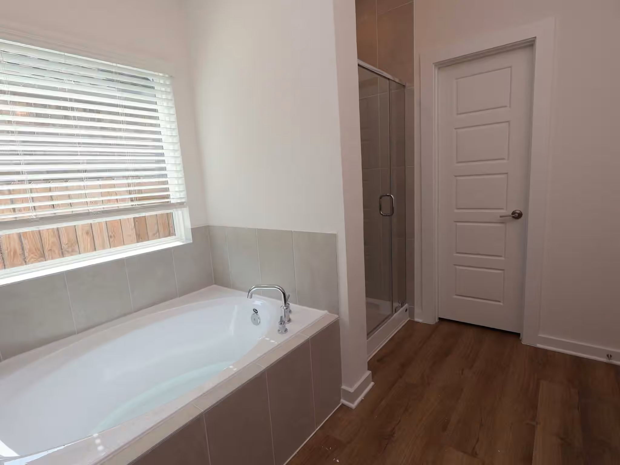 Photo 5 of 20602 Draper Road, Tomball, TX