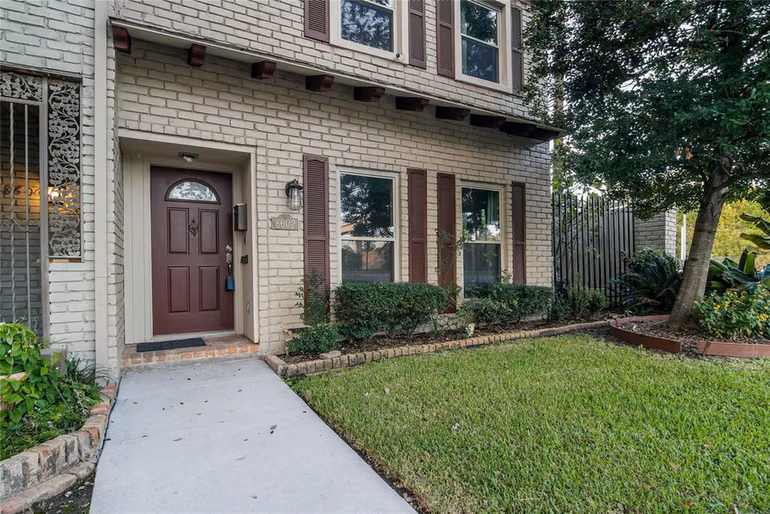 Photo 3 of 8602 Oakford Drive, Houston, TX