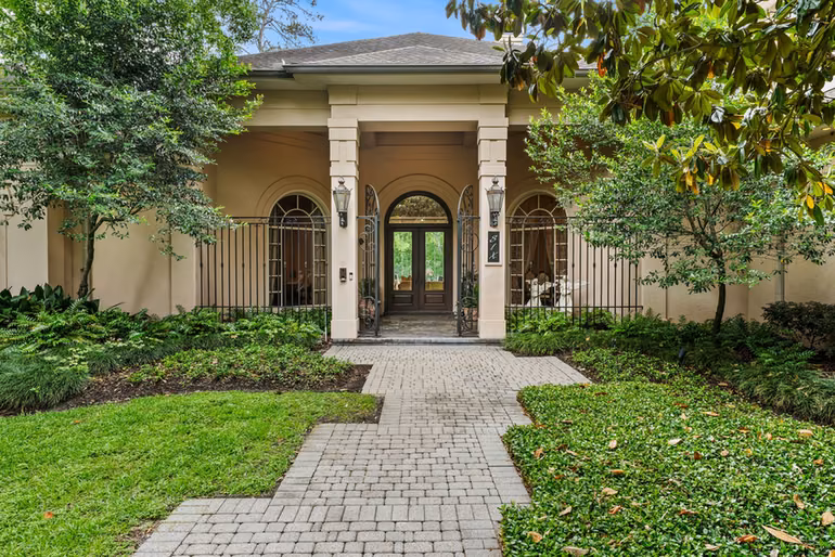 Photo 3 of 6 Mott Lane, Houston, TX