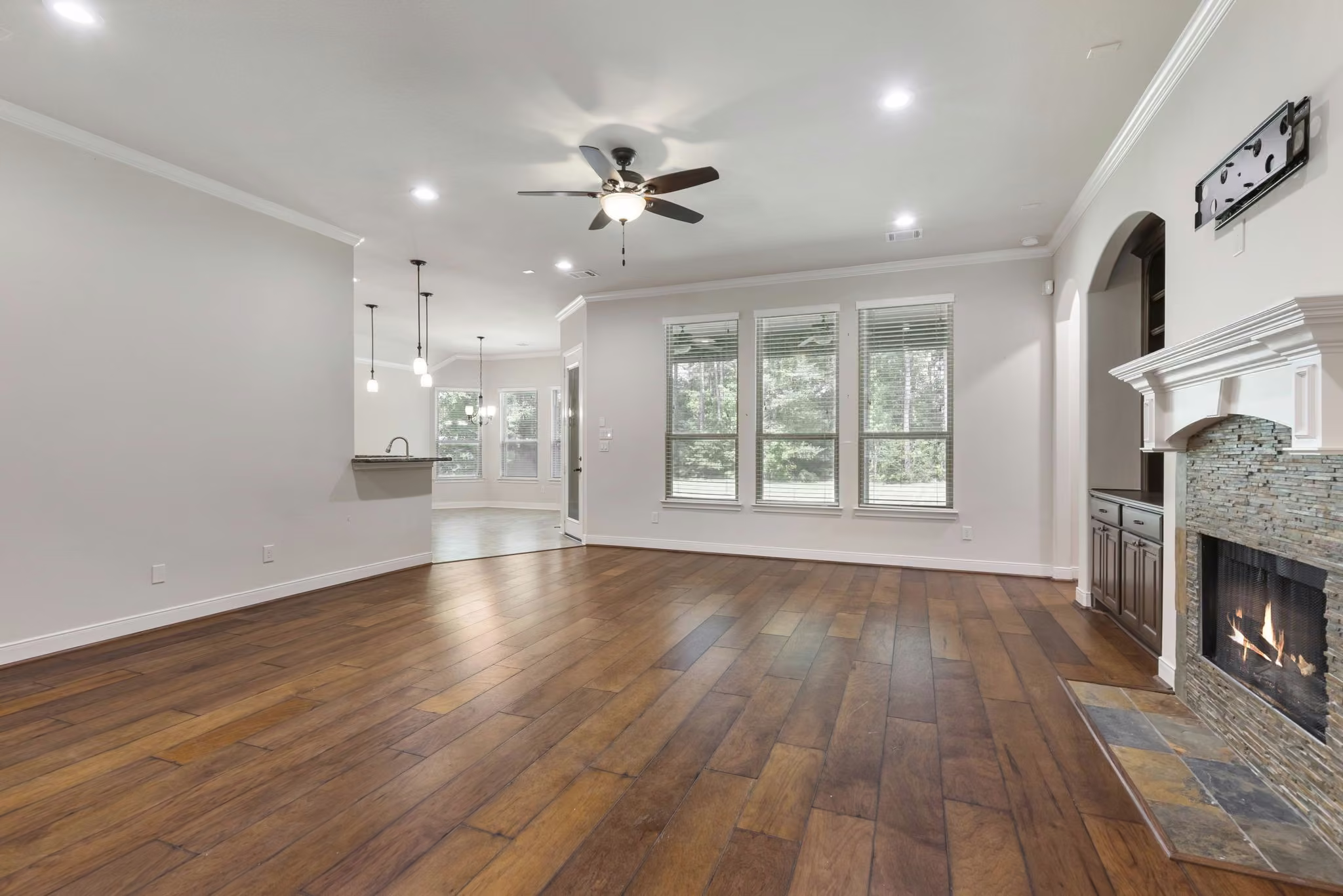 Photo 5 of 11528 Kirstens Court, Montgomery, TX