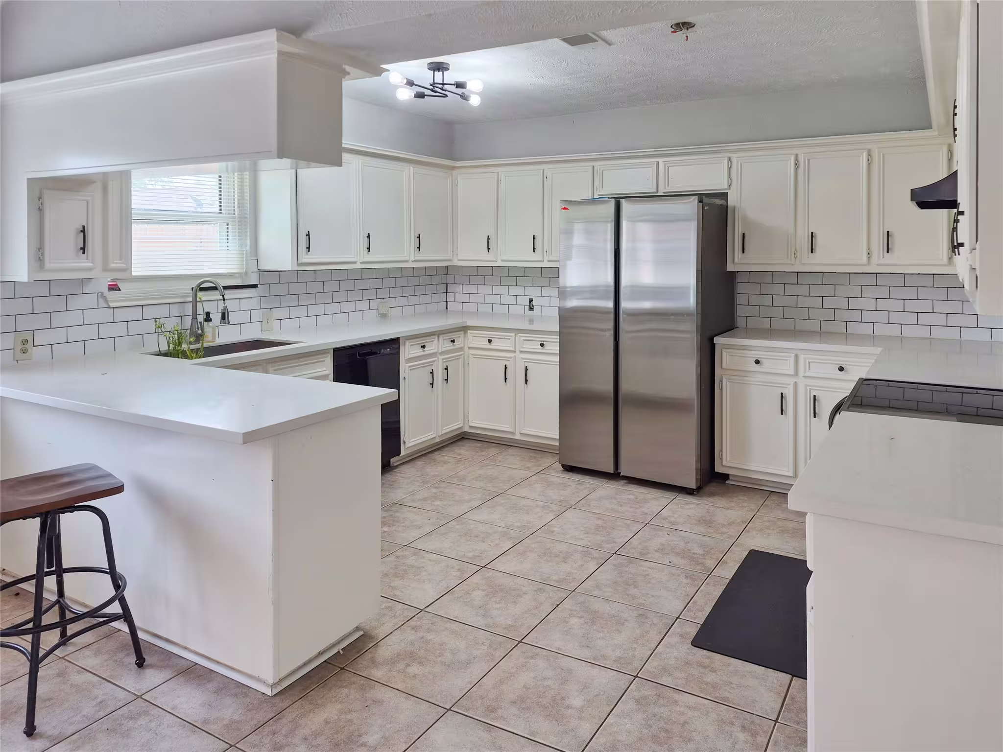 Photo 5 of 103 Ironwood Street, Lake Jackson, TX