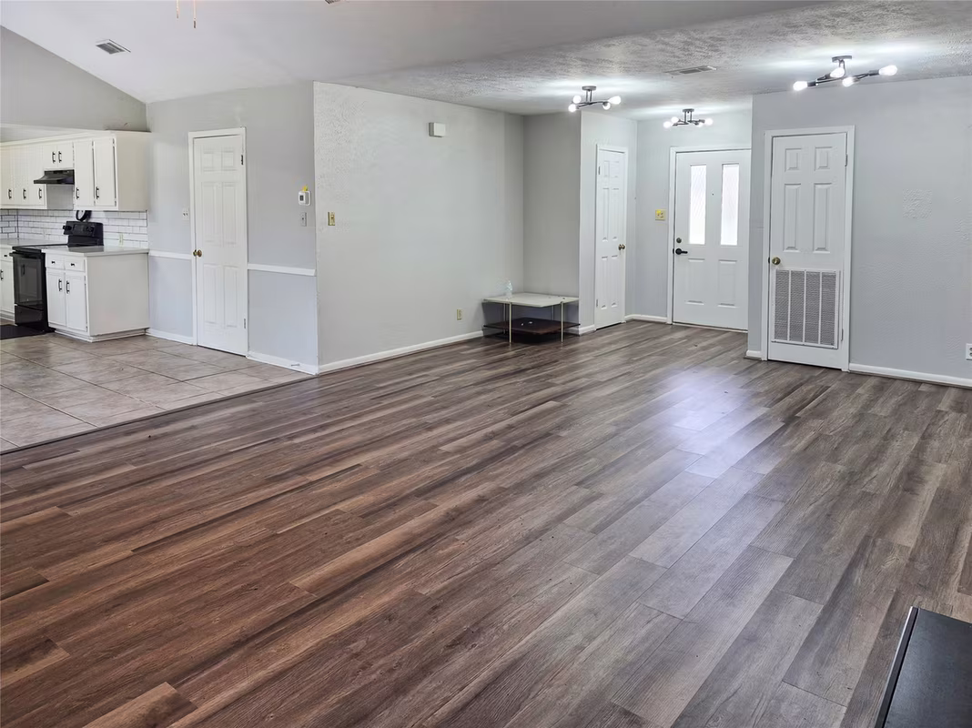 Photo 7 of 103 Ironwood Street, Lake Jackson, TX