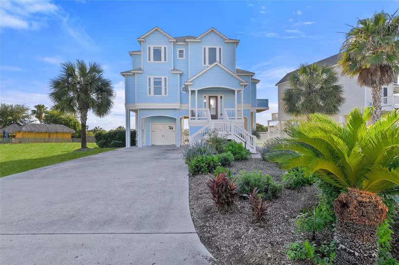 Photo of 13338 Binnacle Way, Galveston, TX 77554