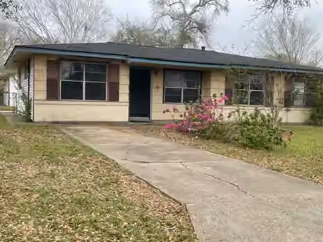 Photo of 1710 14th Avenue N, Texas City, TX