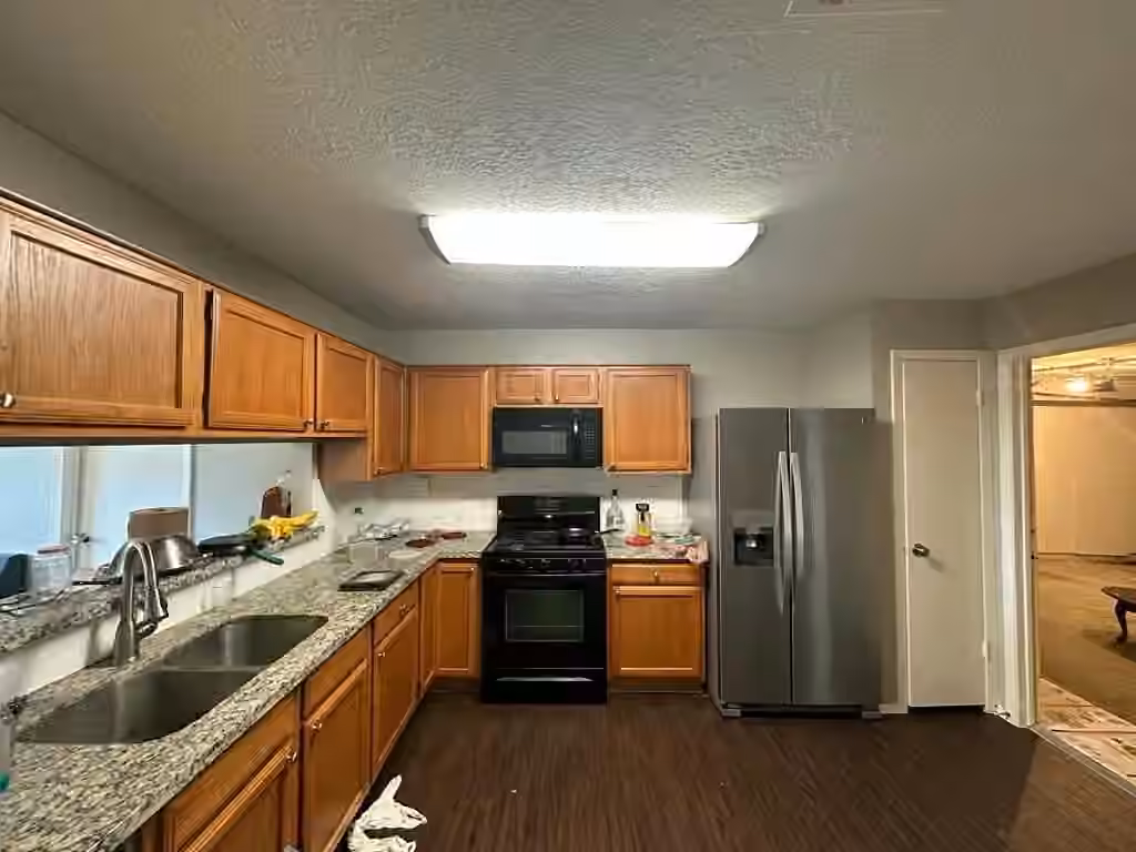 Photo 4 of 10921 Pecan Drive, La Porte, TX