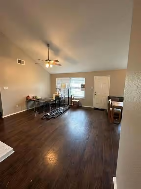 Photo 6 of 10921 Pecan Drive, La Porte, TX