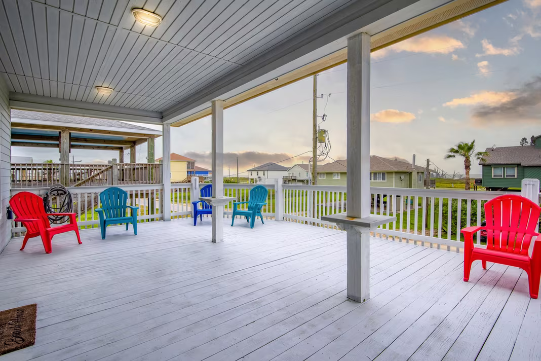 Photo 5 of 143 Ocean View Drive, Crystal Beach, TX