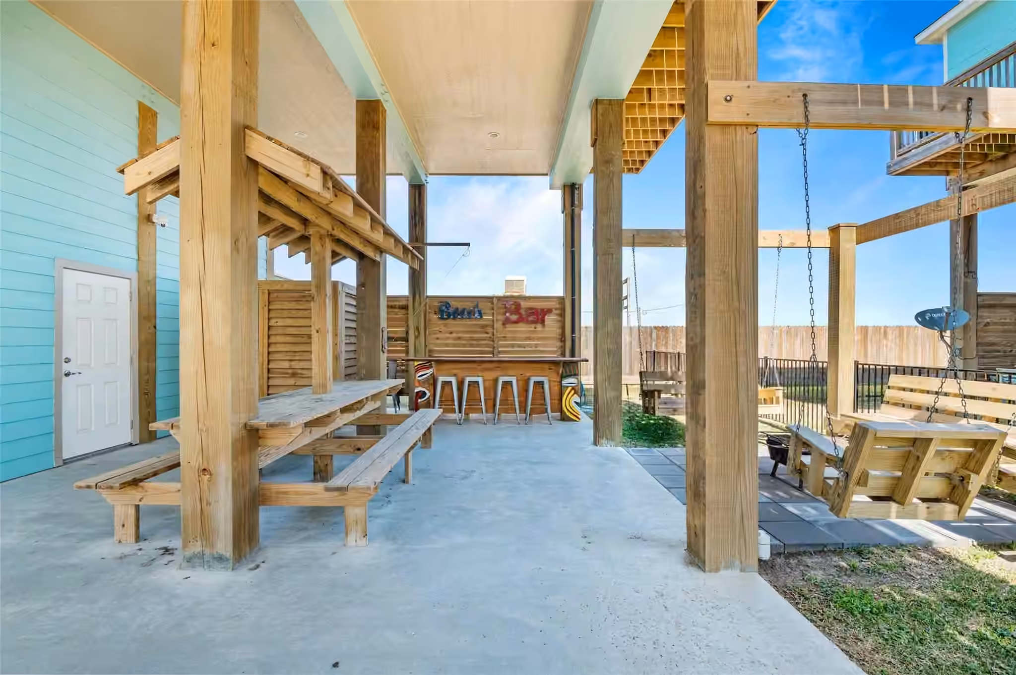 Photo 7 of 2565 Palm Drive, Crystal Beach, TX