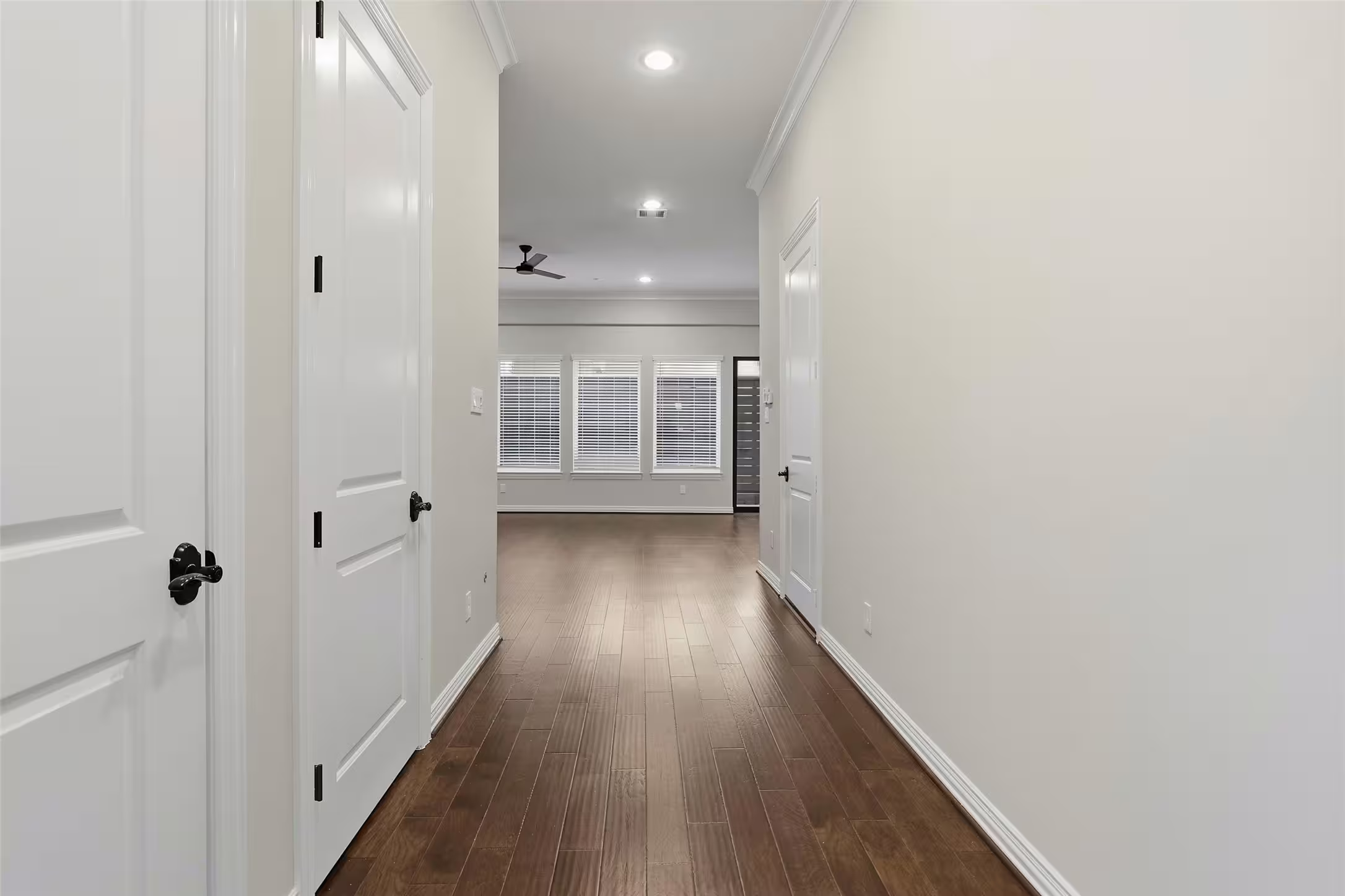 Photo 4 of 1917 Potomac Drive C, Houston, TX