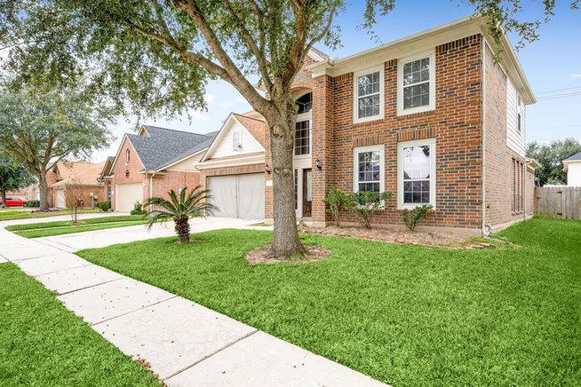 Photo 2 of 8315 Chicory Drive, Baytown, TX
