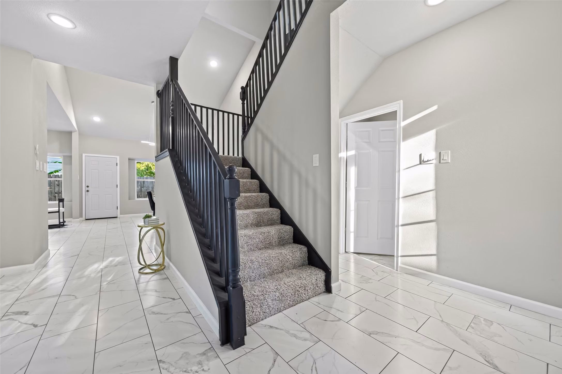 Photo 6 of 1311 Chippenham Court, Missouri City, TX
