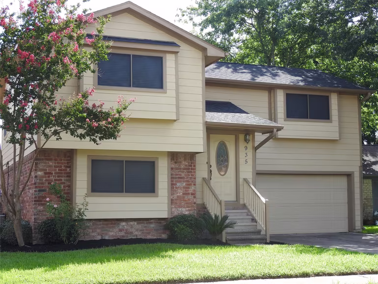 Photo of 935 Grand Junction Drive, Katy, TX