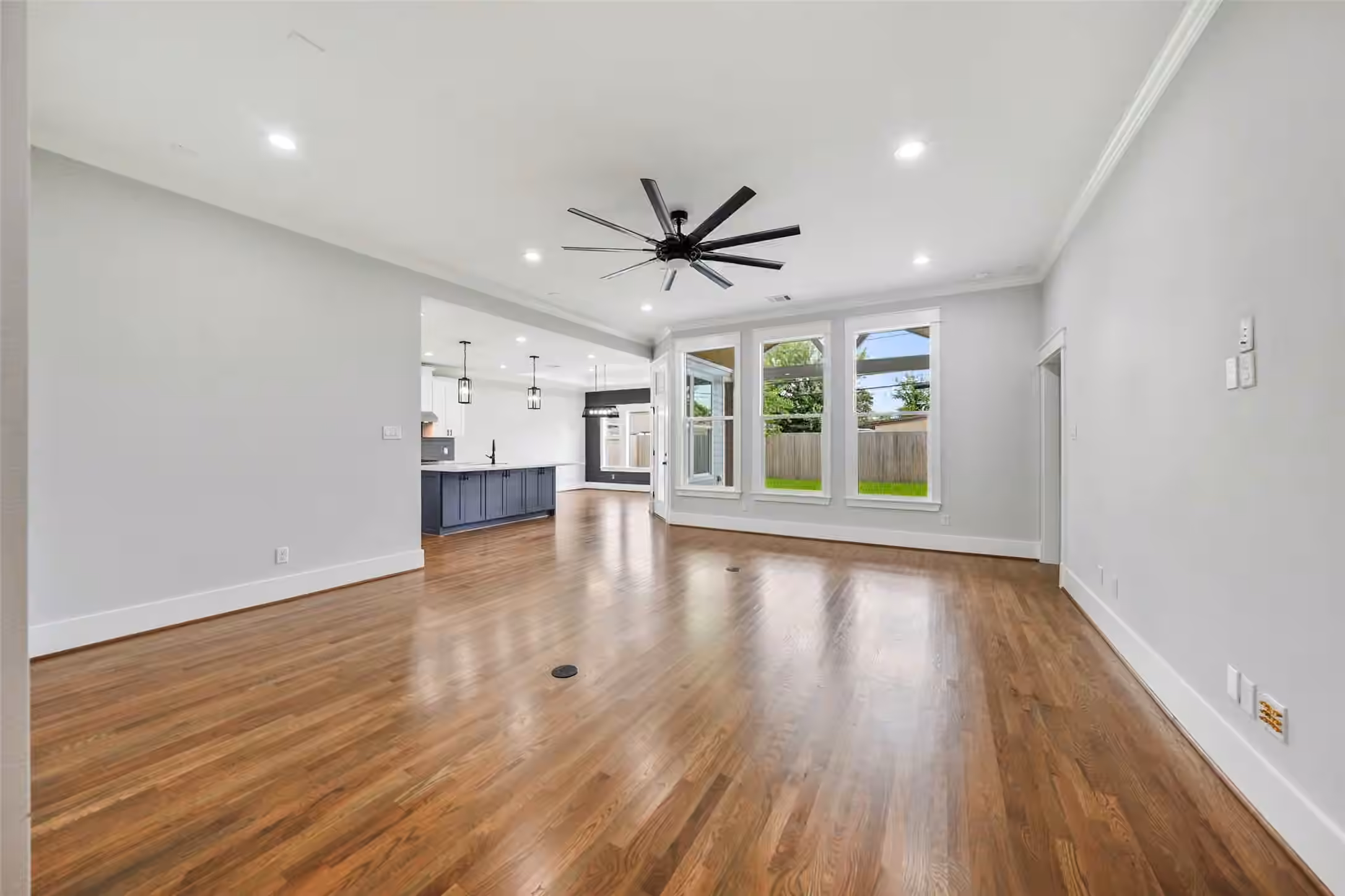Photo 7 of 7938 Turquoise Lane, Houston, TX