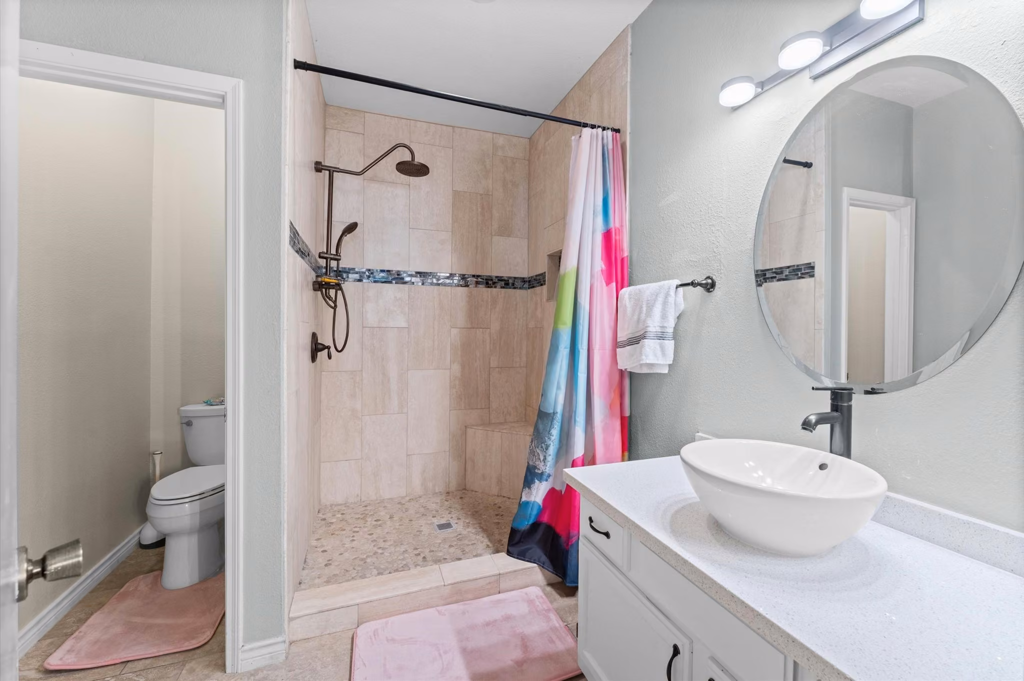Photo 3 of 17557 Red Oak Dr Drive 7557, Houston, TX