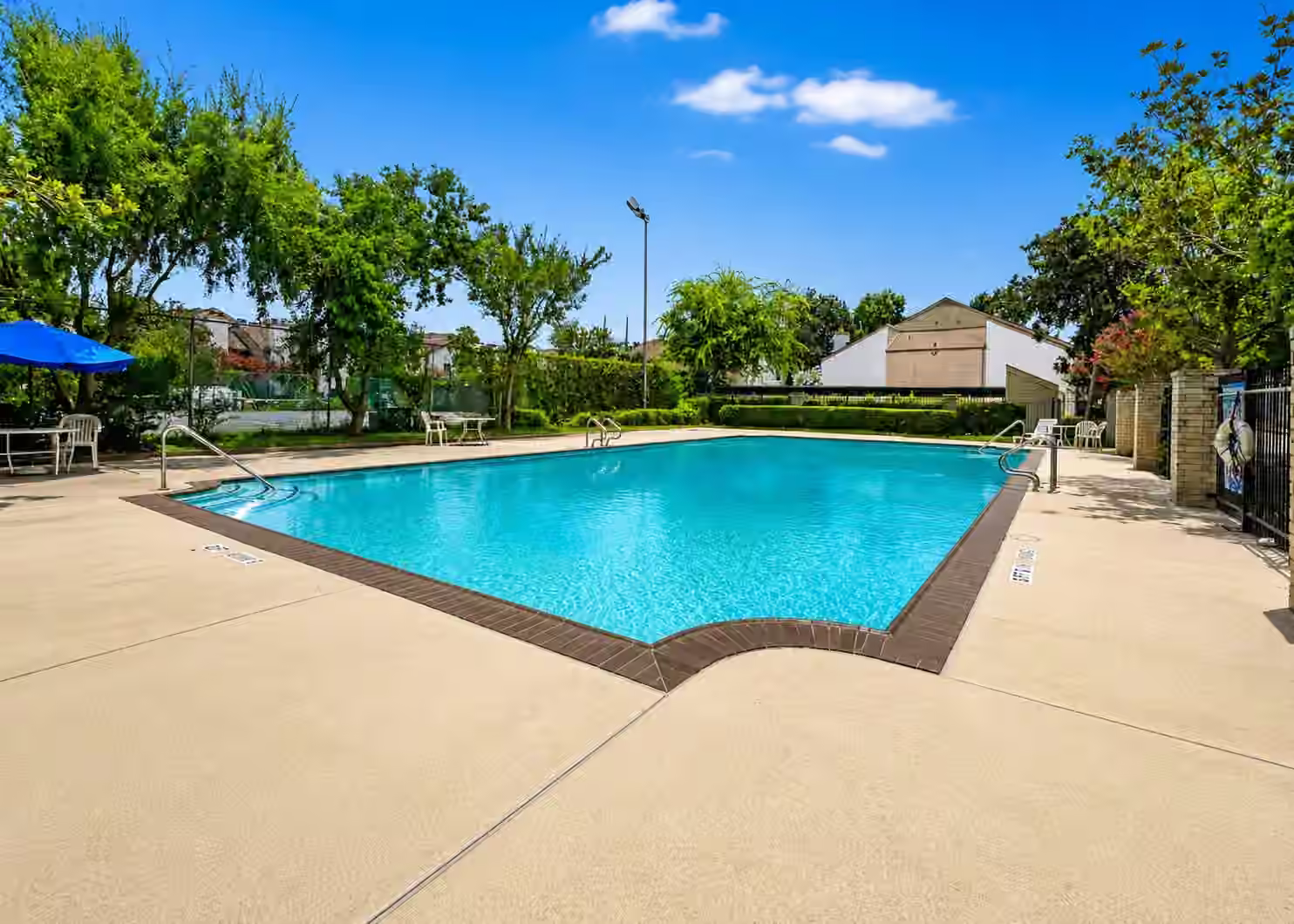 Photo 7 of 10047 Westpark Drive 77, Houston, TX