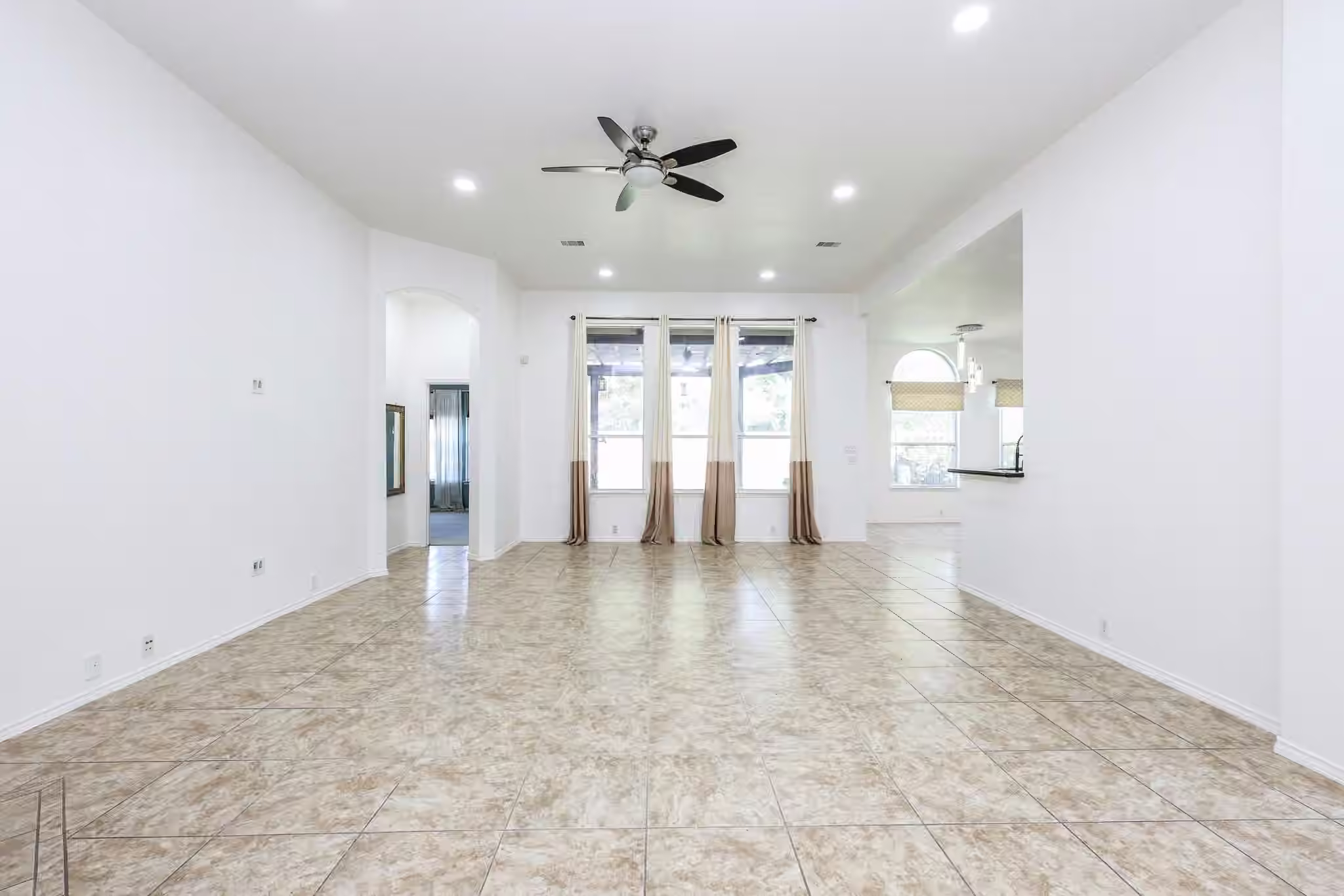 Photo 6 of 5418 Lacey Oak Meadow Drive, Katy, TX