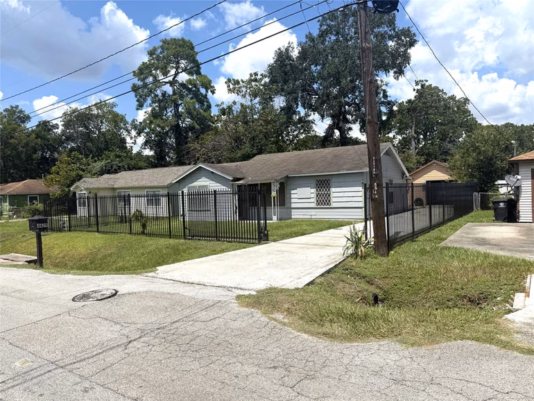Photo of 8429 Flintridge, North Houston, TX