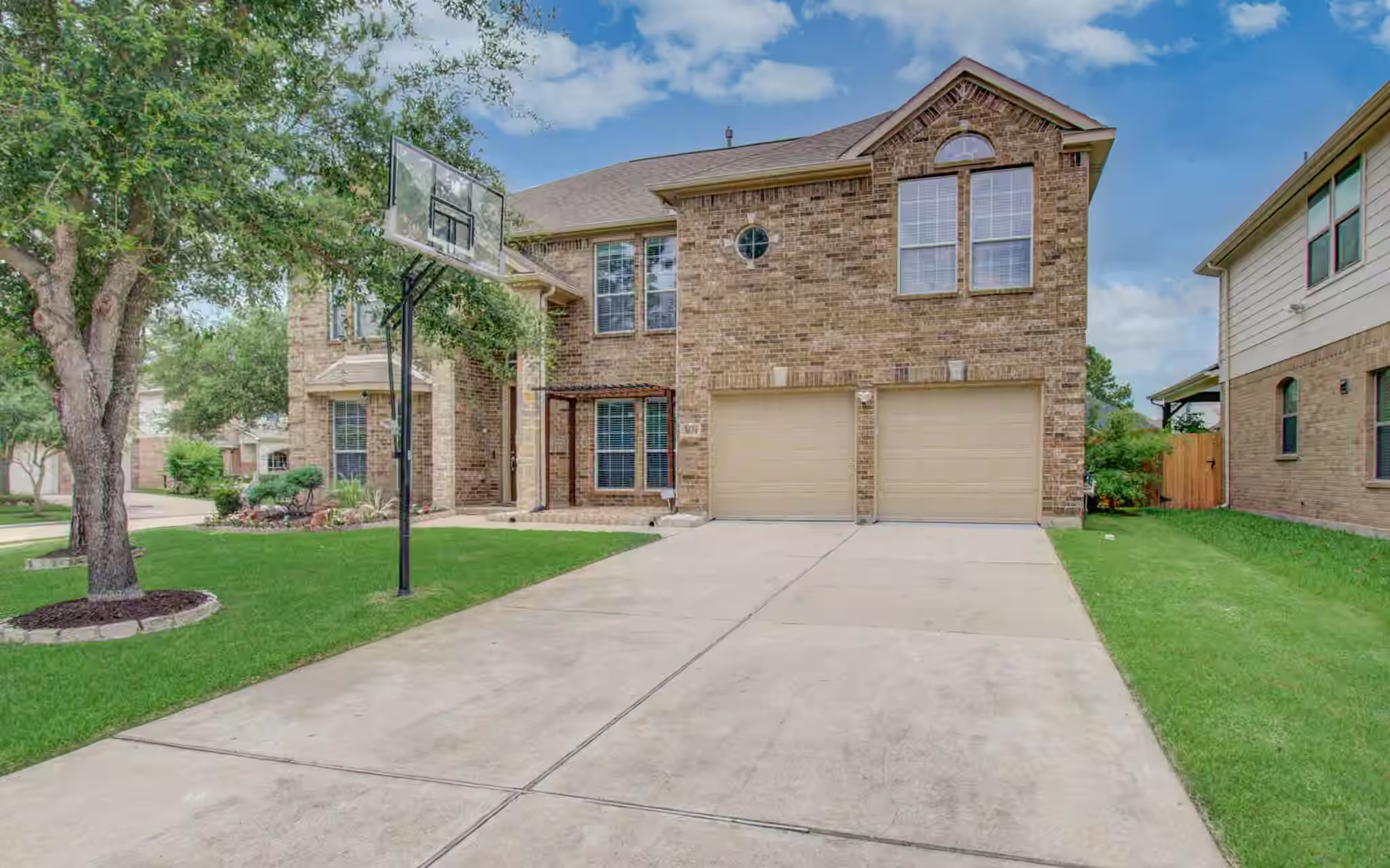 Photo 4 of 8634 Cape Royal Drive, Cypress, TX