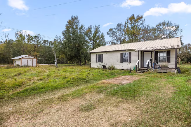 Photo 4 of 143 County Road 2315, Dayton, TX