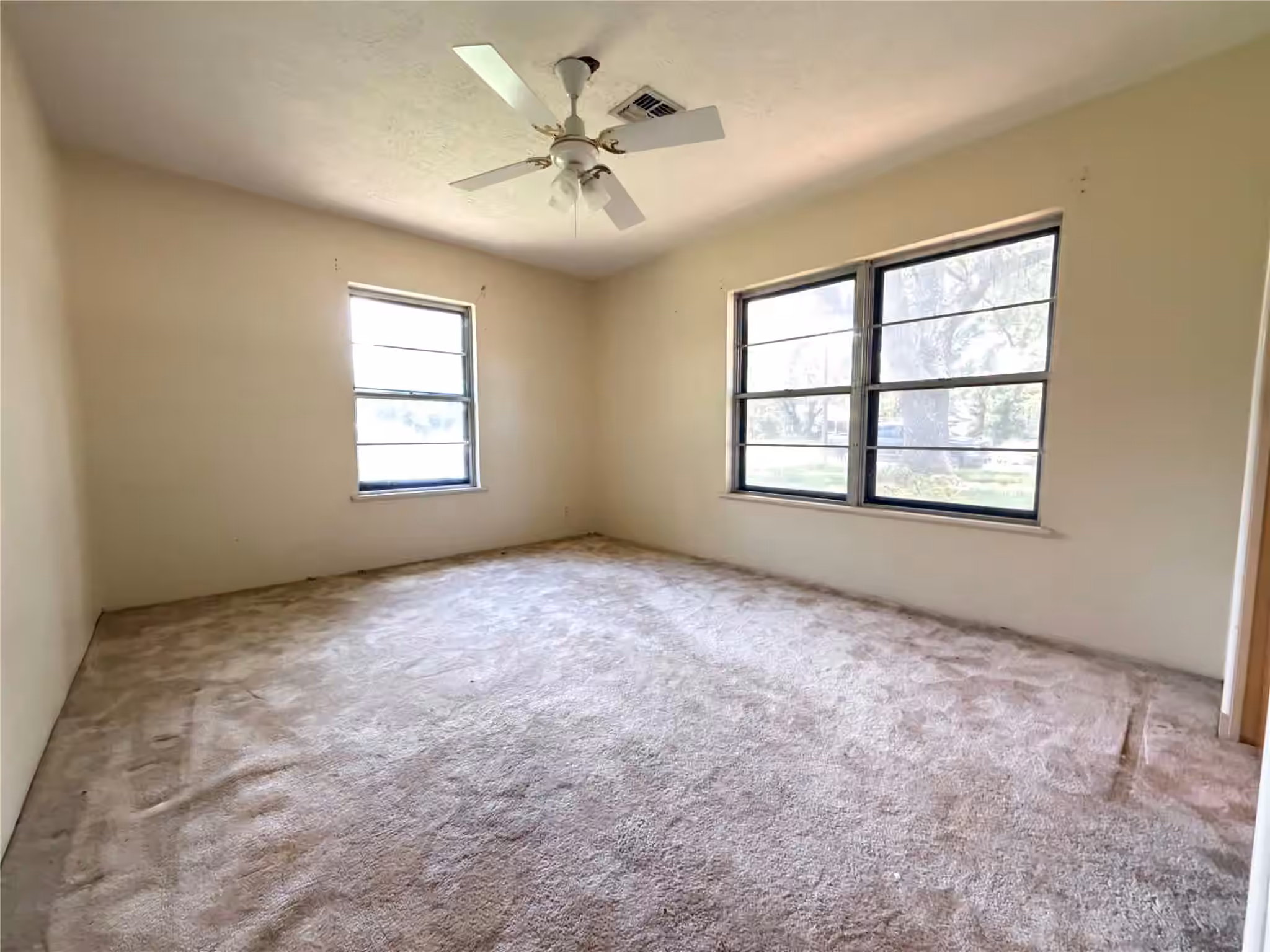 Photo 6 of 504 Dwinnell Street, Baytown, TX