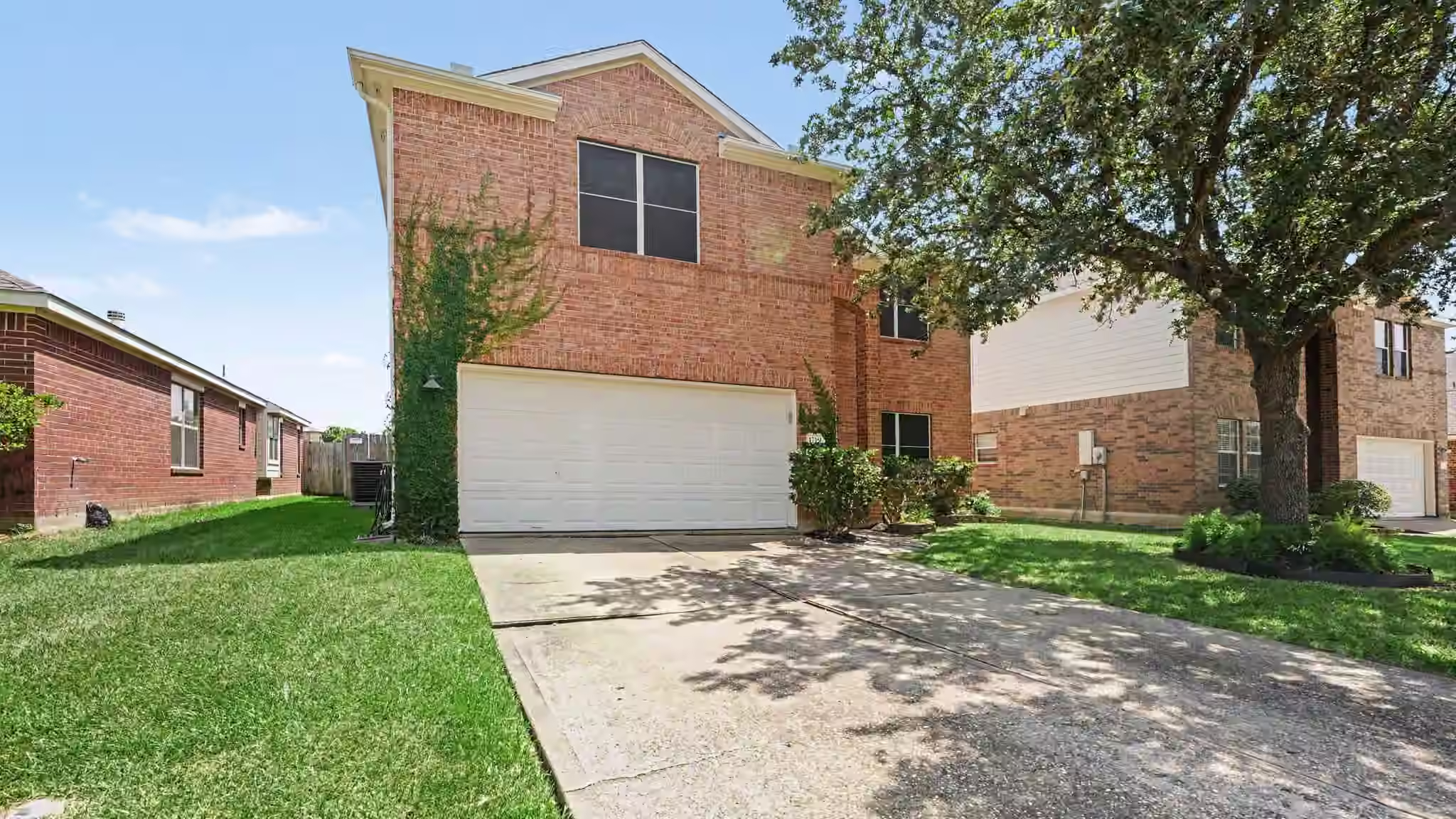 Photo 2 of 1719 Manor Drive, Baytown, TX