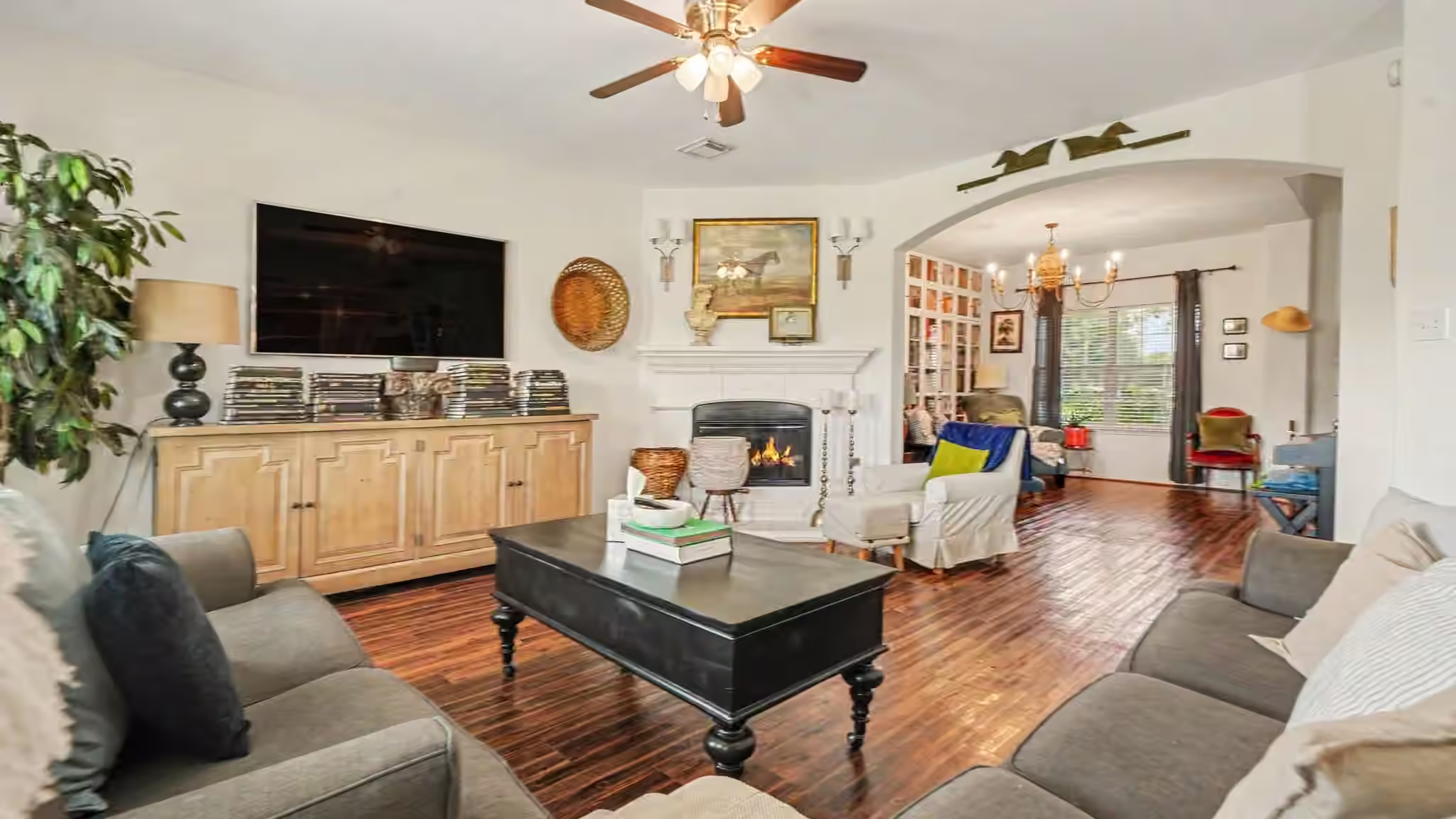 Photo 6 of 1719 Manor Drive, Baytown, TX