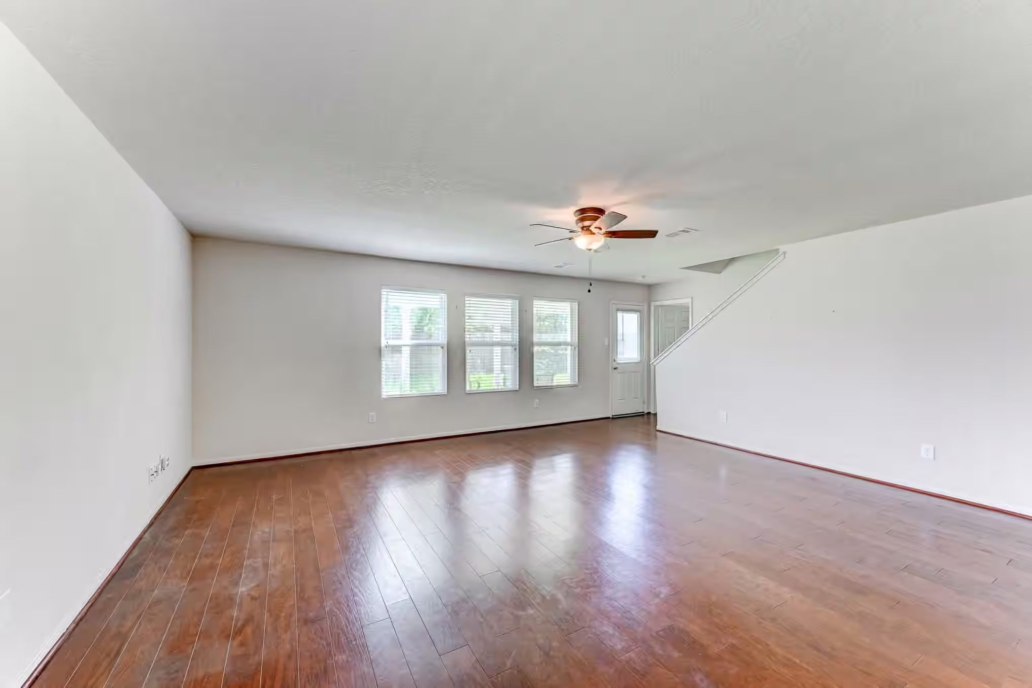 Photo 7 of 8010 Pickling Lane, Baytown, TX