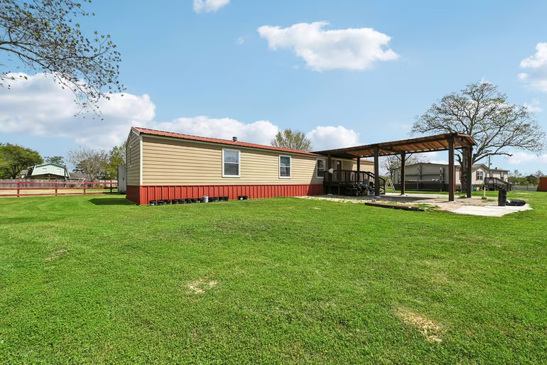 Photo 4 of 30318 Binford Place, Waller, TX
