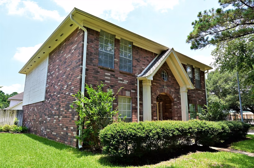 Photo 3 of 2339 Bent River Drive, Sugar Land, TX
