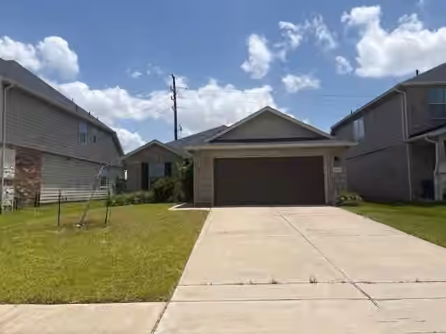Photo 3 of 25615 Whitehaven Gate Street, Katy, TX